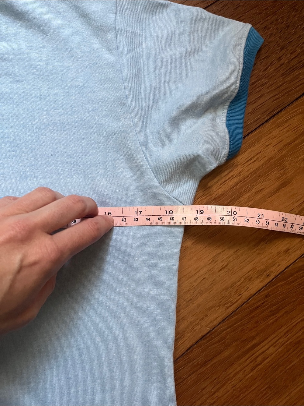 NWOT Nike Logo Ringer Tee - Picture 4 of 6
